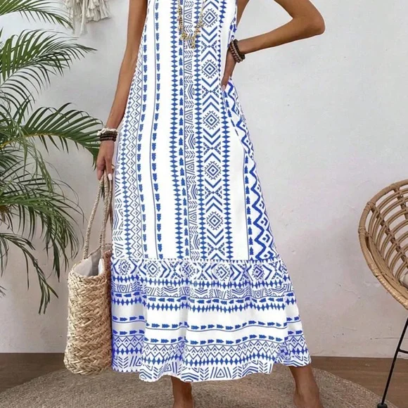 Emery Rose Loose fit geometric pattern printed Blue and White Maxi Dress - Picture 4 of 12